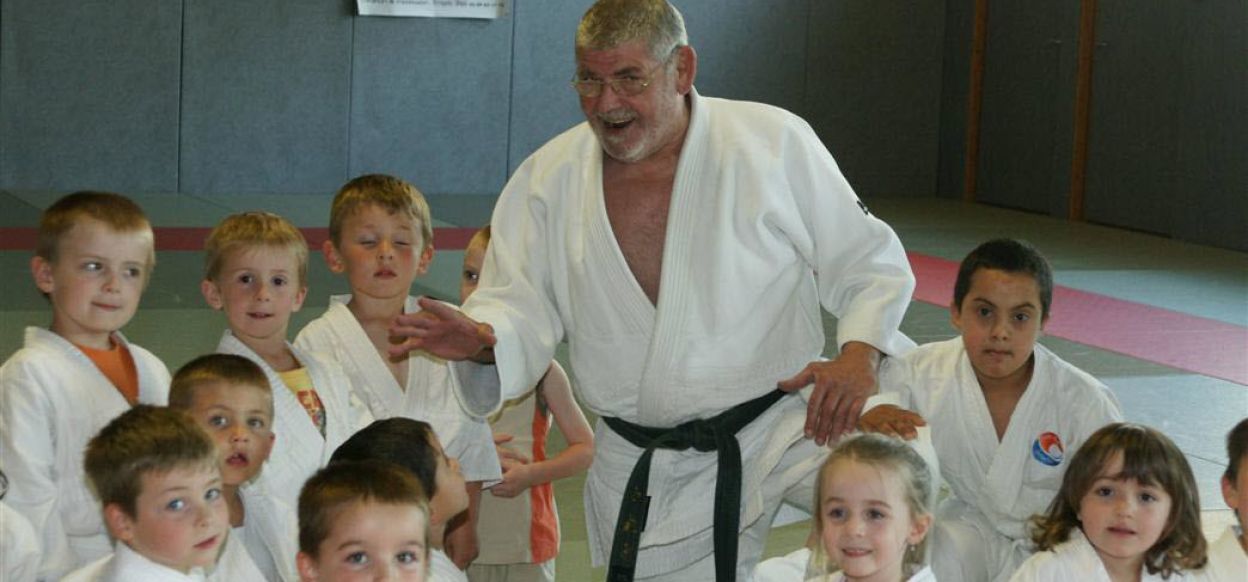 Photo HOMMAGE : Le mentor du judo du florival s'en est allé2