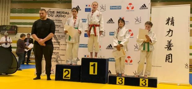 ANAÏS GIRARDEY gagne la coupe minimes du bassin Alsacien de Judo.